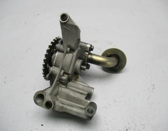 Oil Pump VW Passat (3B3)