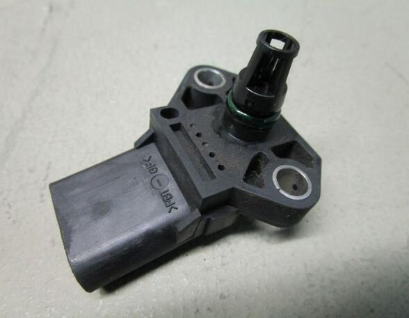 Intake Manifold Pressure Sensor VW Passat (3B3)