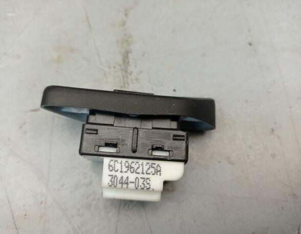 Central locking switch VW Polo (6C1, 6R1)