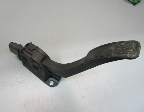 Accelerator pedal FORD Fiesta VI (CB1, CCN)