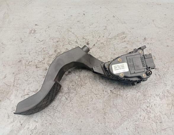 Accelerator pedal AUDI A4 Avant (8D5, B5)