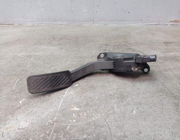 Accelerator pedal FORD FIESTA VI (CB1, CCN)