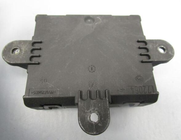 Control unit for door VOLVO V70 III (135)