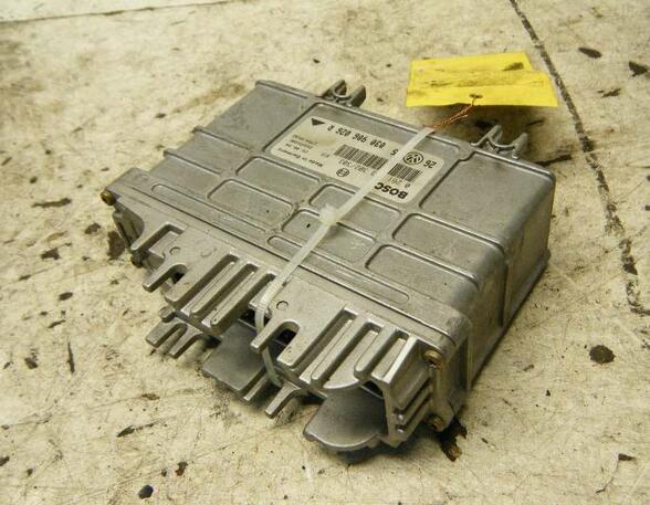 Engine Management Control Unit VW GOLF III (1H1)