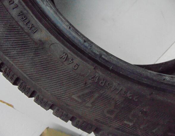 Reifen Winter 225 / 40 R17 94W (Chevrolet Astro)