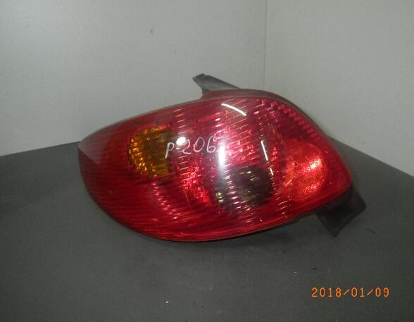 Combination Rearlight PEUGEOT 206 Schrägheck (2A/C), PEUGEOT 206 SW (2E/K)