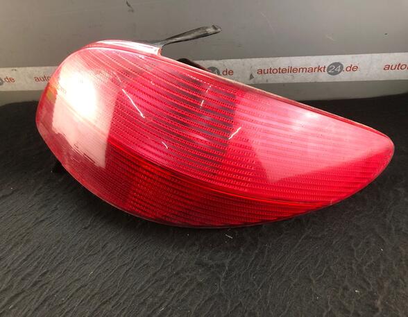 Combination Rearlight PEUGEOT 206 Schrägheck (2A/C), PEUGEOT 206 Stufenheck (--), PEUGEOT 206 SW (2E/K)