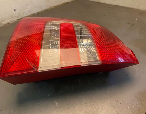 Combination Rearlight SKODA OCTAVIA II Combi (1Z5)