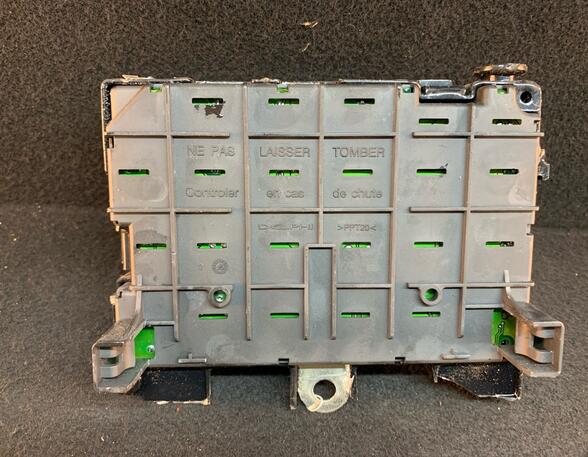 Fuse Box PEUGEOT 206 CC (2D)