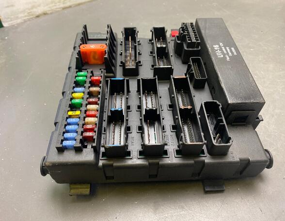 Fuse Box OPEL VECTRA C (Z02)