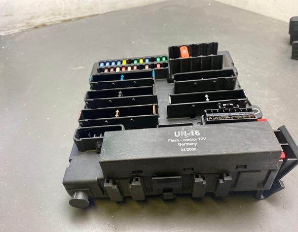 Fuse Box OPEL VECTRA C (Z02)