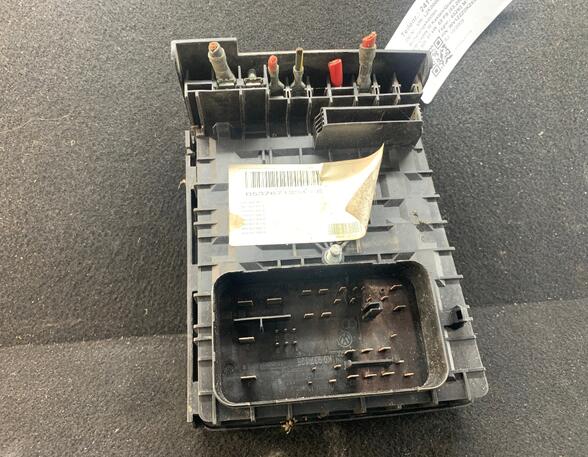 Fuse Box VW CADDY III Box Body/MPV (2KA, 2KH, 2CA, 2CH)