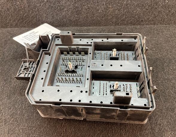 Fuse Box OPEL CORSA E (X15)