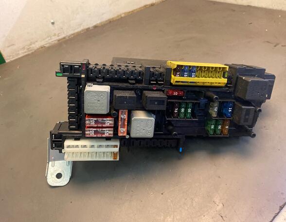 Fuse Box MERCEDES-BENZ C-CLASS (W204)