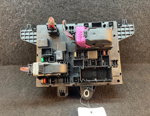 Fuse Box OPEL ASTRA J (P10)