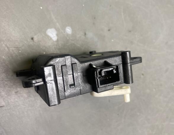 Heater Motor Flap Control Unit MITSUBISHI Colt VI (Z2A, Z3A)