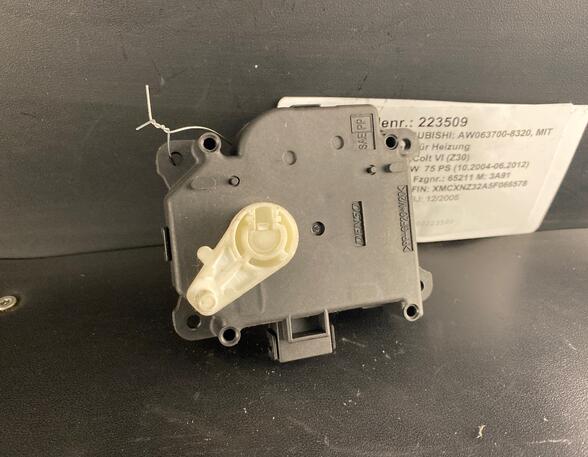 Heater Motor Flap Control Unit MITSUBISHI Colt VI (Z2A, Z3A)