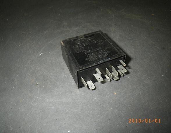 Wash Wipe Interval Relay AUDI A4 (8D2, B5)