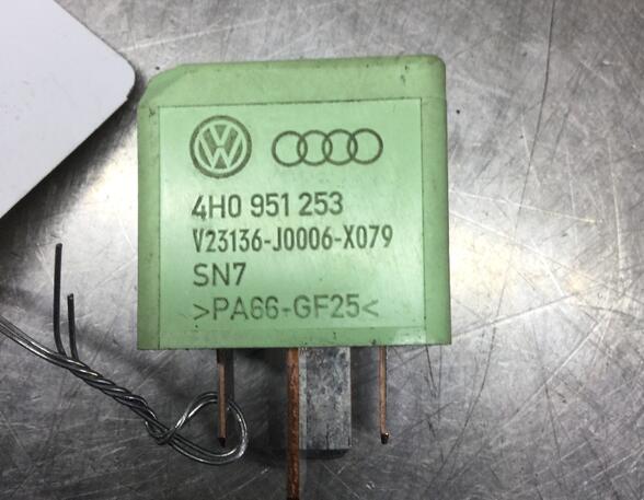 Wash Wipe Interval Relay AUDI A6 Avant (4A5, C8)