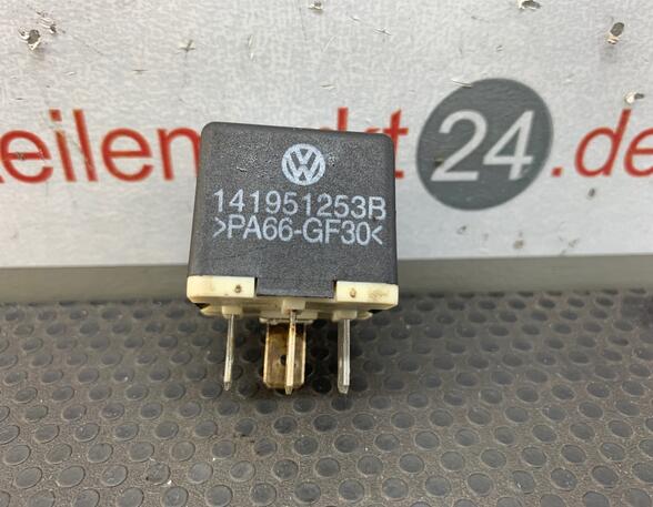 Wash Wipe Interval Relay VW Golf V (1K1)