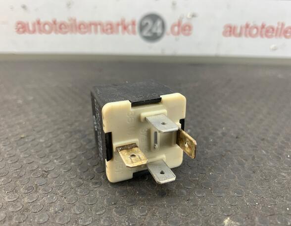 Wash Wipe Interval Relay VW Golf V (1K1)