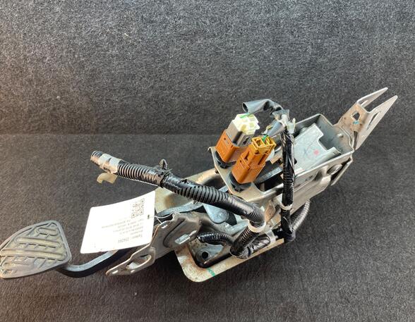 Pedal Assembly NISSAN MICRA IV (K13_)