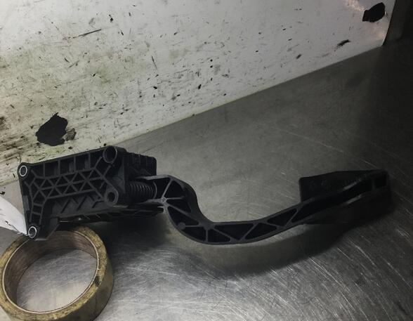 Accelerator pedal OPEL Corsa D (S07)