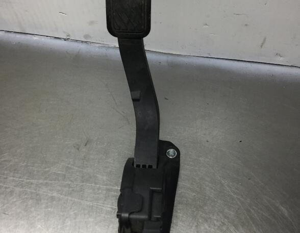 Accelerator pedal FORD Fiesta VI (CB1, CCN)