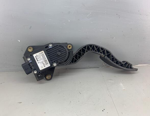 Accelerator pedal RENAULT LAGUNA III Grandtour (KT0/1)