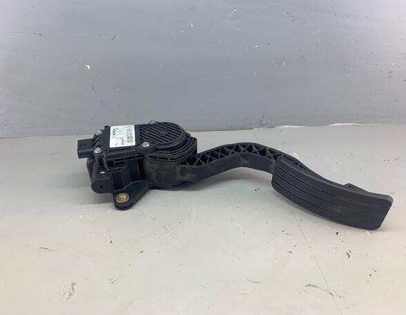 Accelerator pedal RENAULT LAGUNA III Grandtour (KT0/1)