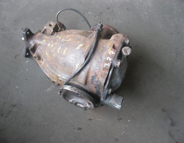 Rear Axle Gearbox / Differential MERCEDES-BENZ 124 Stufenheck (W124)