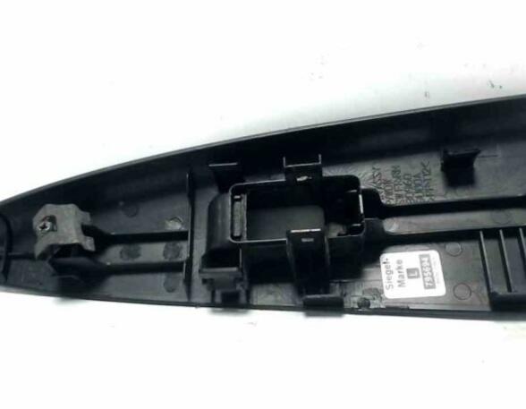 Instrument Panel Trim (Cover) NISSAN Note (E11, NE11)