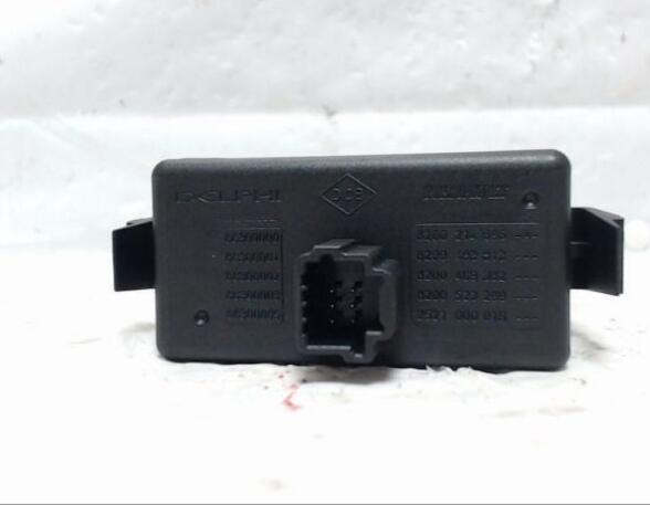 Hazard Warning Light Switch RENAULT Twingo II (CN0)