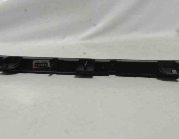 Trim Strip Bumper VW PASSAT Variant (3C5)