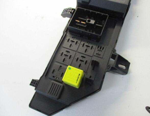 Fuse Box OPEL Vectra C CC (--)