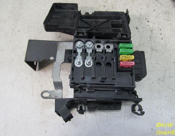 Fuse Box VW POLO (6N2)