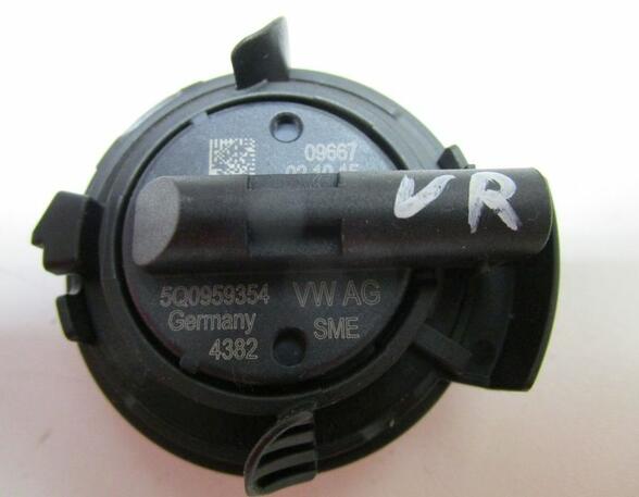 Airbag Control Unit VW Golf Sportsvan (AM1, AN1)