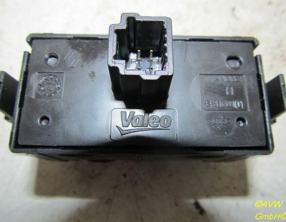 Hazard Warning Light Switch RENAULT Clio III (BR0/1, CR0/1)