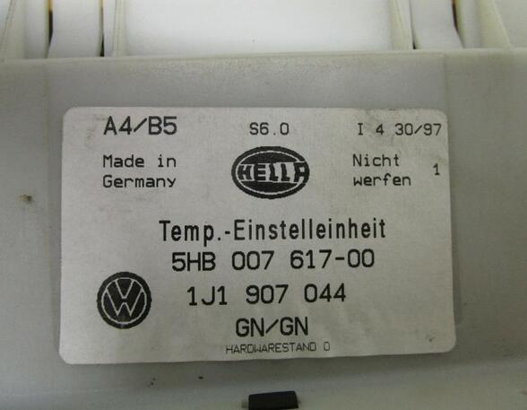 Air Conditioning Control Unit VW Passat Variant (3B5)