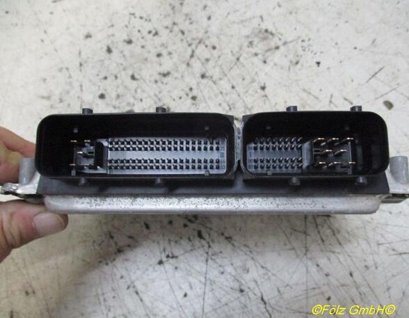 Control unit for engine VW GOLF IV (1J1)