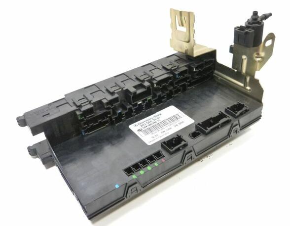 Fuse Box MERCEDES-BENZ C-Klasse (W203)