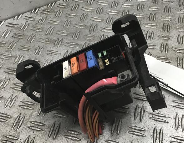 Fuse Box RENAULT Twingo III (BCM)