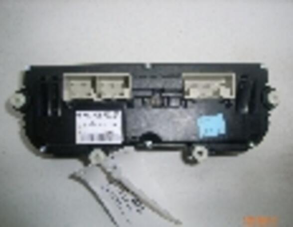 Air Conditioning Control Unit VW Passat Variant (3C5)