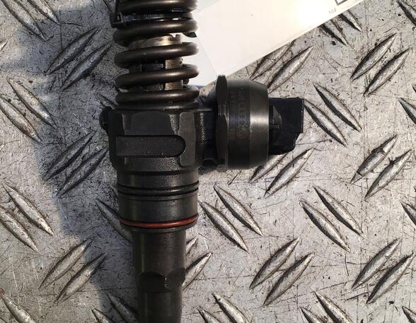 Injector Nozzle VW Passat Variant (3B6)