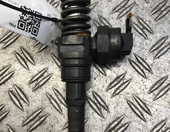 Injector Nozzle VW Passat Variant (3B6)