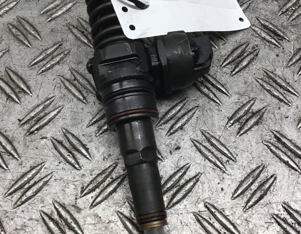 Injector Nozzle VW PASSAT (3B2)