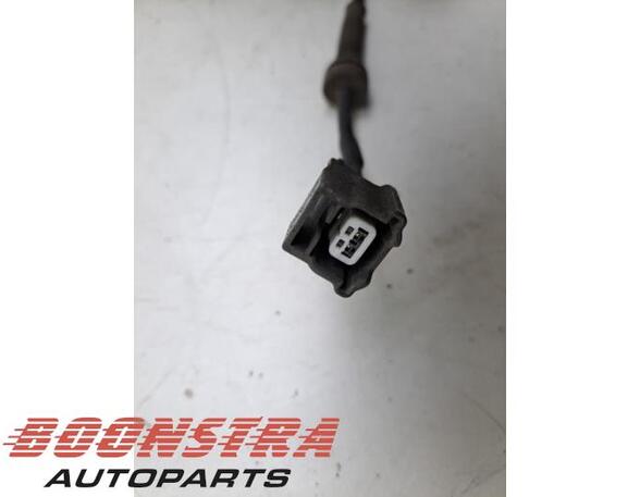 Stub Axle NISSAN QASHQAI II SUV (J11, J11_)