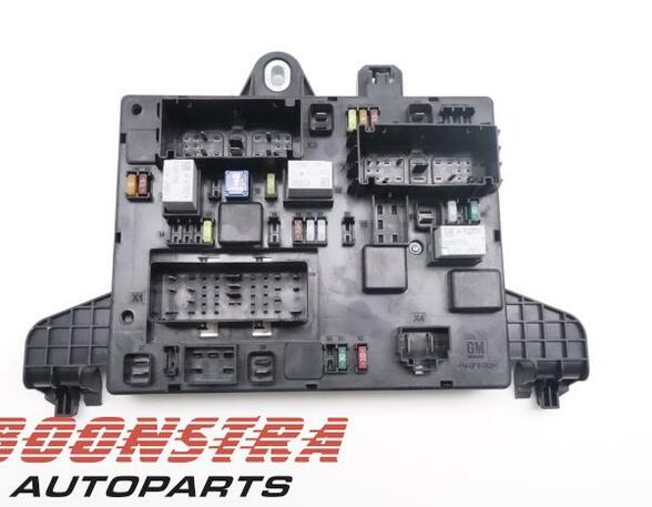 Fuse Box OPEL Zafira Tourer C (P12)