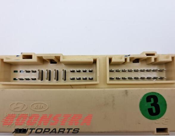 Fuse Box HYUNDAI i40 CW (VF)