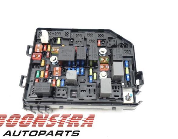 Fuse Box OPEL KARL (C16)